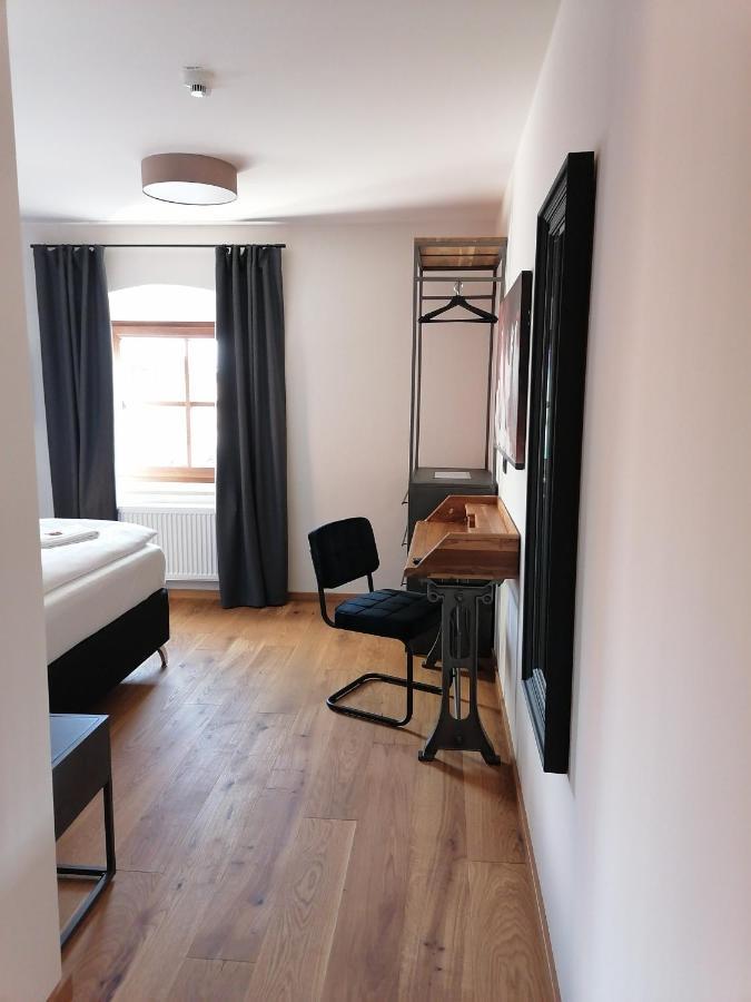 Hotelgasthof Kirchenwirt Schierling Kültér fotó