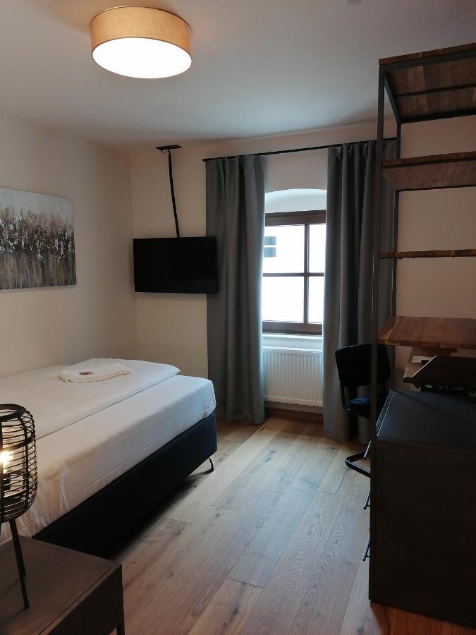 Hotelgasthof Kirchenwirt Schierling Kültér fotó
